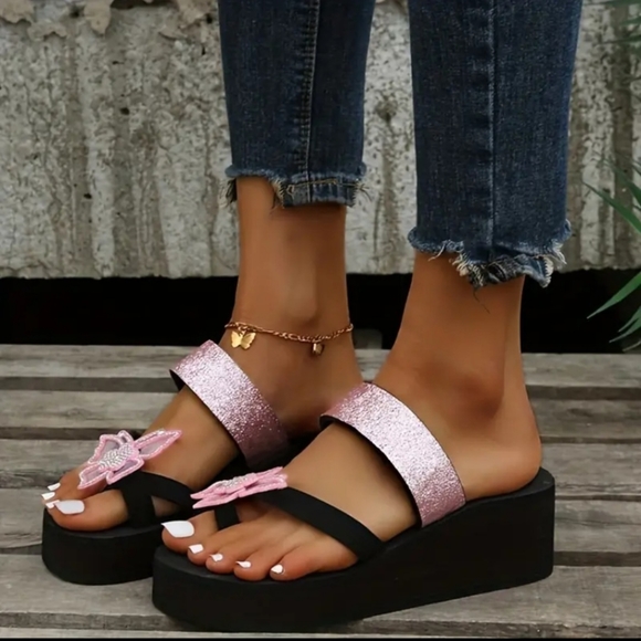 NEW!! Women's Trendy Fashion Pink Butterfly Rhinestone Wedge Sandals!! Gorgeous! - Picture 7 of 12